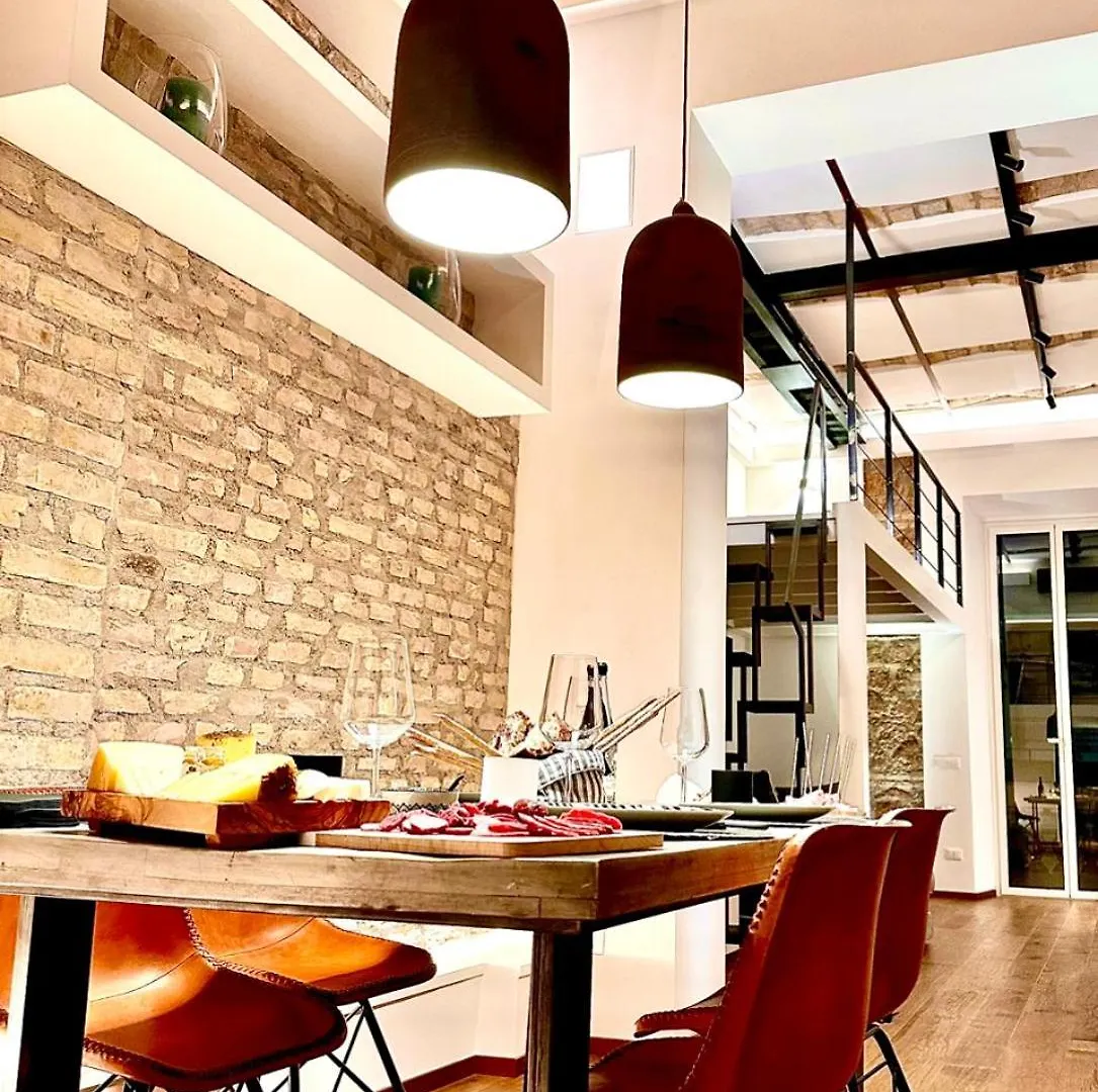 Apartment Buonarroti Art Home. Luxury And History At Home Rome Italy